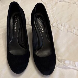 Born Classic Black Heels